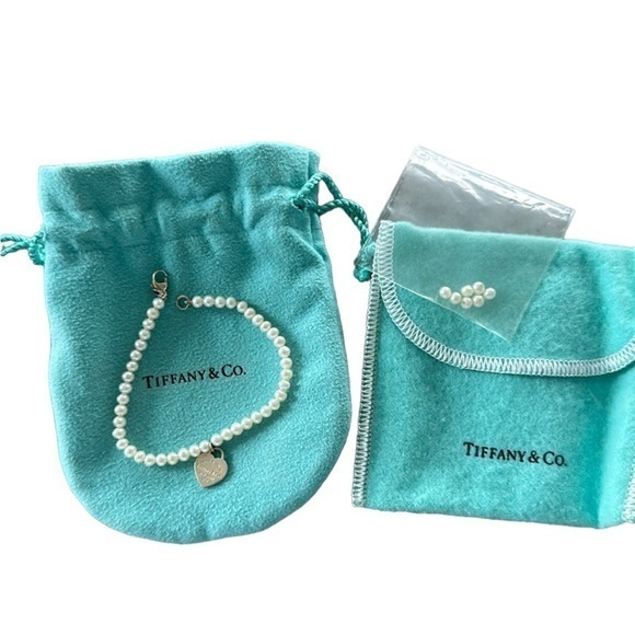 Rare Retired Tiffany & Co Heart Pearl Bracelet - Picture 1 of 3